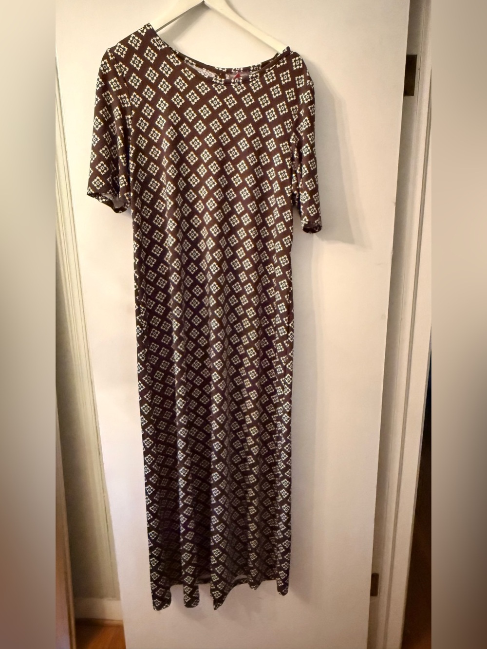 Vince Camuto Jersey Maxi Brown Geometric Maxi Dress